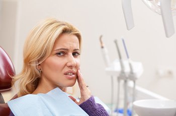 We offer emergency dentistry services for patients near Downers Grove